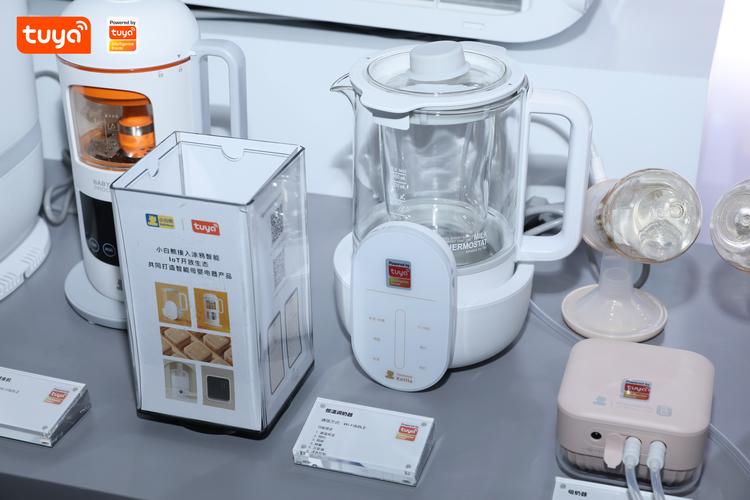 小白熊快速实现了调奶器,吸奶器,辅食机,消毒器等近10款产品的智能化